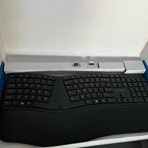 Kensington Pro Fit Ergonomic Wireless Keyboard - Picture 4 of 6